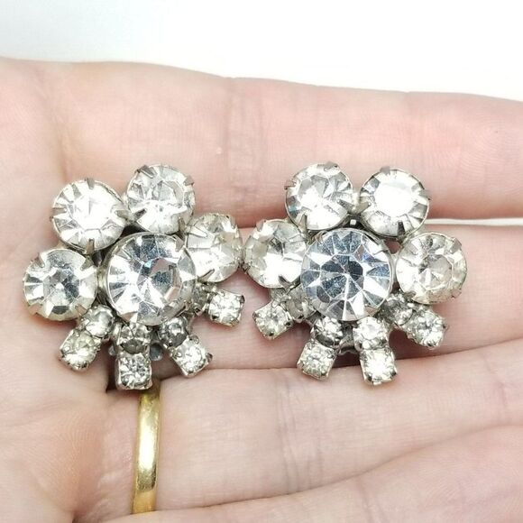 Vintage Sparkle Rhinestone Cluster Clip On Earrings, Silver Tone, Estate - Picture 1 of 5